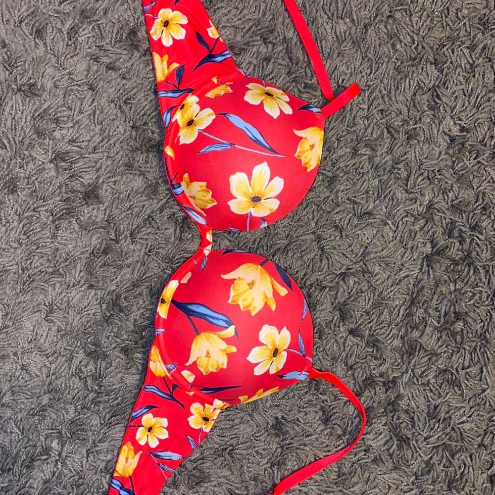 VictoriaSecret PINK Wear Everywhere Super PushUp